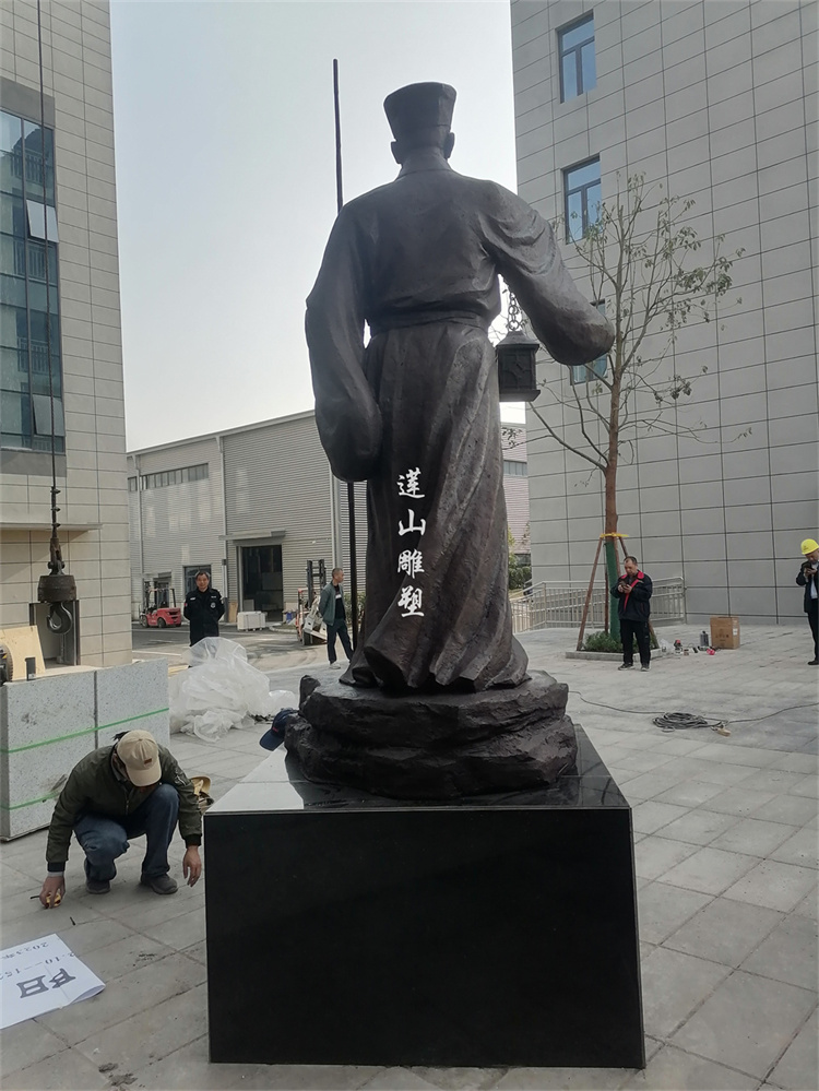 重慶市遠(yuǎn)大印務(wù)有限公司人物雕塑